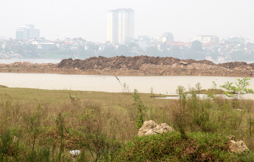 sông-hồng, bãi-sông-hồng, bãi-rác-thải, ô-nhiễm-môi-trường, bãi-giữa-sông-hồng