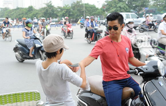 Cà phê dạo giá bèo hút dân văn phòng Hà Nội