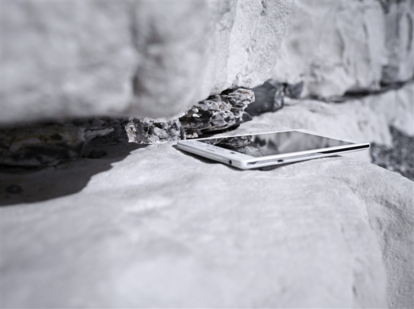 Ngắm bộ ảnh lộng lẫy về Xperia T3, smartphone 5.3 inch mỏng nhất hiện nay