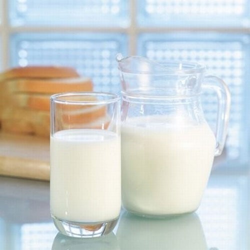 Sữa nguyên kem cho hiệu quả tốt hơn sữa gầy và cũng sẽ tốt hơn nếu người dùng uống sữa trong bữa ăn, thay vì uống sau bữa ăn. 