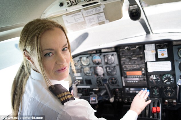 Gwyneth Montenegro cuối cùng đã đạt được ước mơ trở thành phi công thương mại đầy đủ giấy phép hành nghề của mình tại 29 tuổi