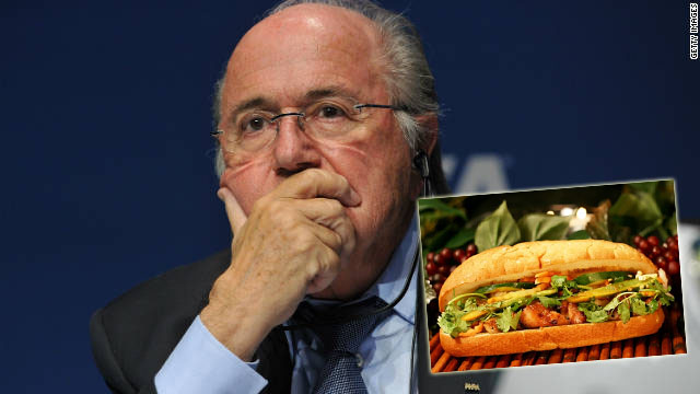 Muốn ăn bánh mì thì đành công nhận Quả bóng vàng của FA thôi ngài Blatter