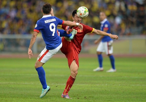Trận đấu diễn ra vô cùng quyết liệt, Malaysia với sự thiên vị của trọng tài liên tục phạm lỗi