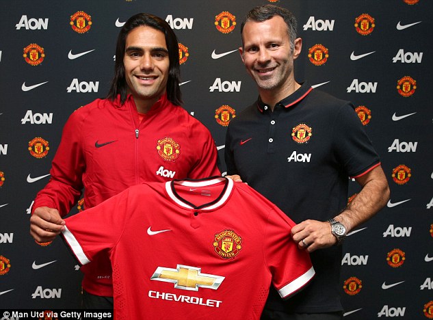 Giggs đã gặp Falcao ngay sau khi cầu thủ này tới Man United