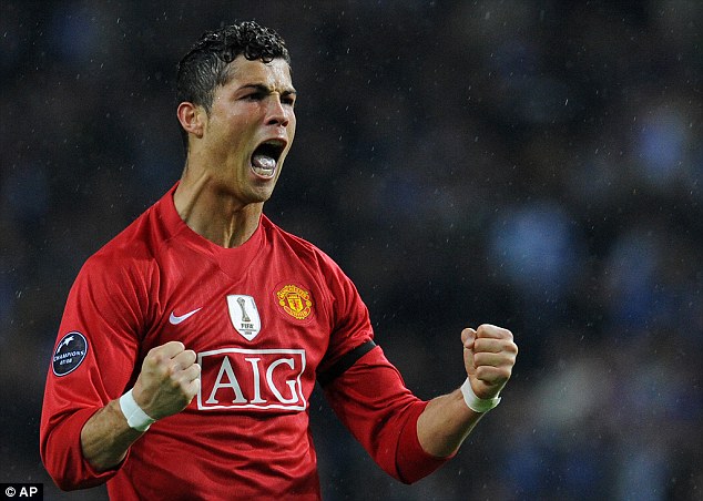 Ronaldo từng giành được mọi vinh quang với Man United