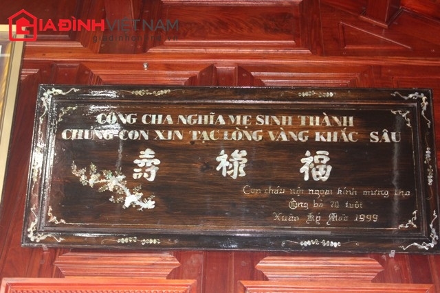 Thể hiện lòng hiếu thảo