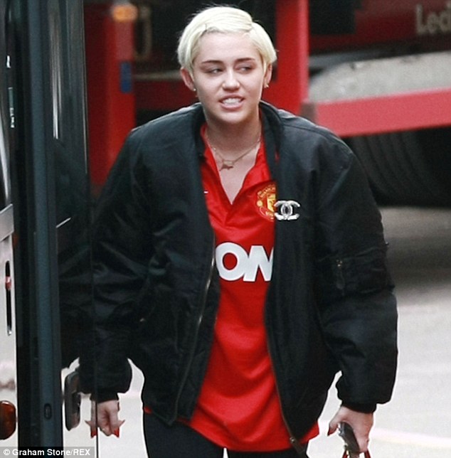 Miley Cyrus yêu Man United