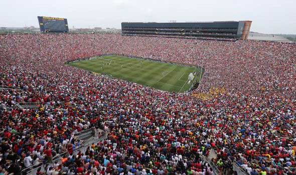 Những SVĐ luôn chật kín khán giả trong những trận đấu của Man United