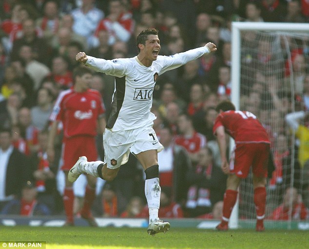 Man United sẽ tốn kém rất nhiều để có Ronaldo tại Old Trafford