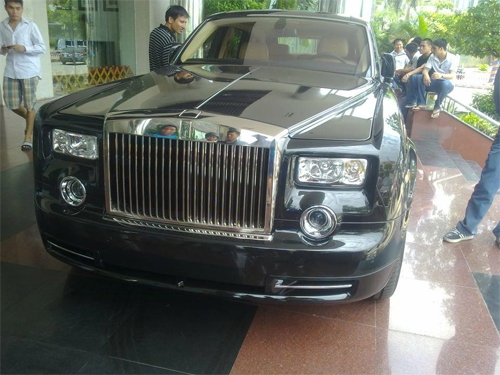 Chỉ có 33 chiếc xe Rolls Royce Phantom phiên bản Year of Dragon được sản xuất trên toàn thế giới.