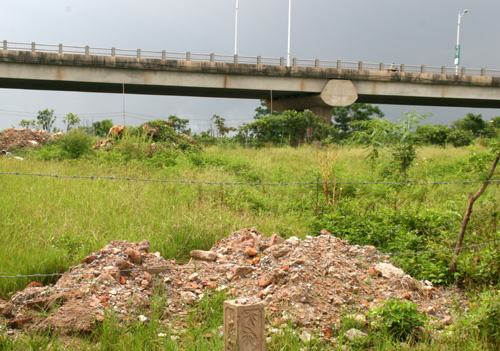 sông-hồng, bãi-sông-hồng, bãi-rác-thải, ô-nhiễm-môi-trường, bãi-giữa-sông-hồng