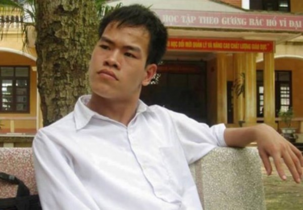 Lê Viết Thuận, chàng sinh viên giàu nghị lực.