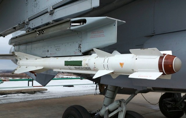 Tên lửa R-60 được trang bị trên máy bay Su-25 của Ukraine