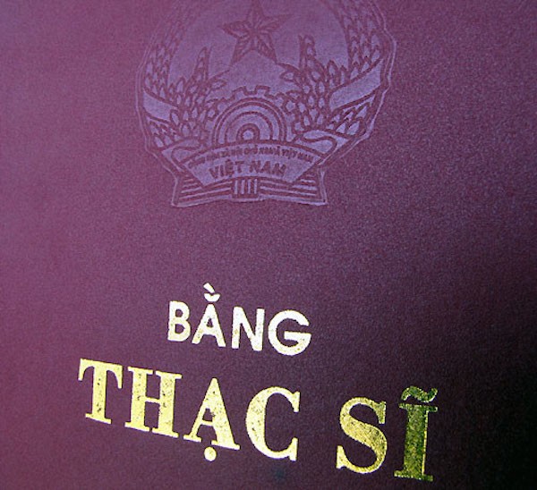 Bằng thạc sĩ sai lỗi quốc huy.