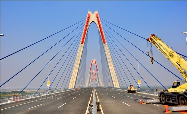 Cận cảnh cầu Nhật Tân - cây cầu dây văng dài nhất Việt Nam trước ngày thông xe 2
