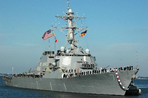 Khu trục hạm DDG-71 USS Ross của hải quân Mỹ