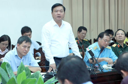 Bộ trưởng Đinh La Thăng phát biểu tại cuộc họp sáng 10/9