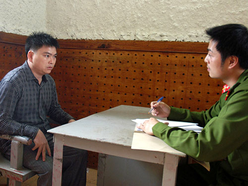 Ông Nguyễn Văn Ký làm việc tại cơ quan điều tra. Ảnh: TTXVN
