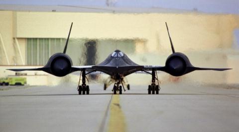 Trên thực tế, không phải F-117 mà SR-71 mới là máy bay tàng hình đầu tiên trên thế giới.