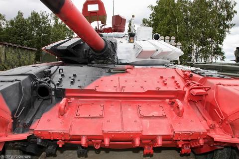 Xe tăng T-72B3M/BZ được cải tạo và sơn phết chuyên dụng để tham gia thi đấu