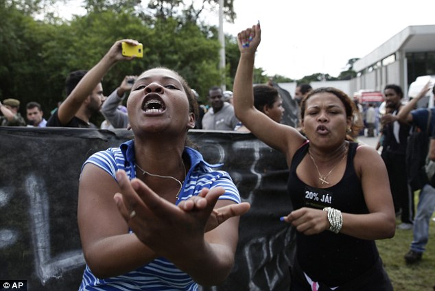 Những người dân nghèo xứ Samba đang rất bất mãn với World Cup 2014