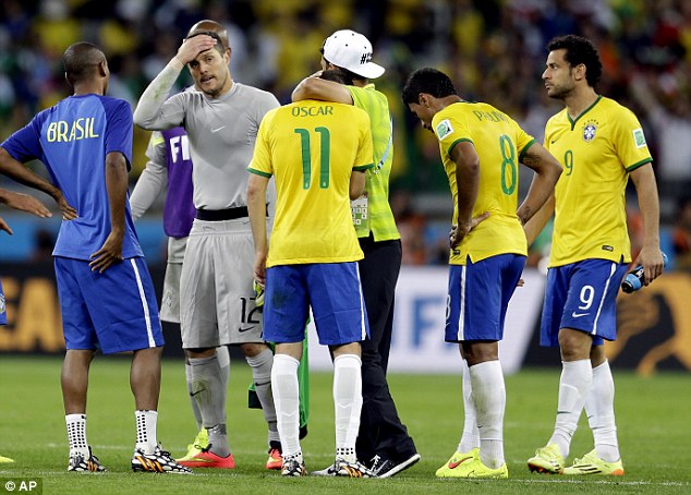 Các ngôi sao Brazil đang rất buồn nhưng họ sẽ còn phải đối mặt với nhiều chỉ trích nặng nề