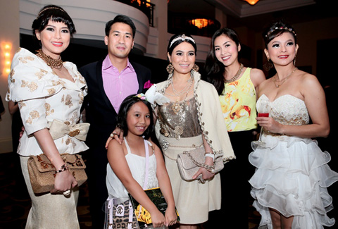 Gia đình nhà chồng Hà Tăng lot top giàu nhất Việt Nam