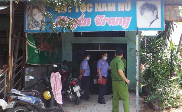 Tiệm tóc nơi xảy ra đám cháy