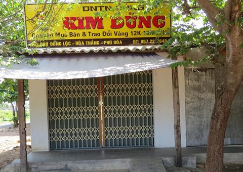 Tiệm vàng Kim Dũng của vợ chồng ông Dũng – bà Em