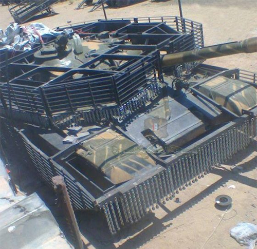 Nguyên mẫu xe tăng T-72M1 của Syria trang bị hệ thống giáp lồng mới.