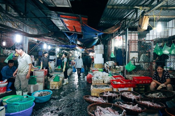 Ngắm một Hà Nội rất đẹp qua chùm ảnh ở những khu chợ nổi tiếng! 26