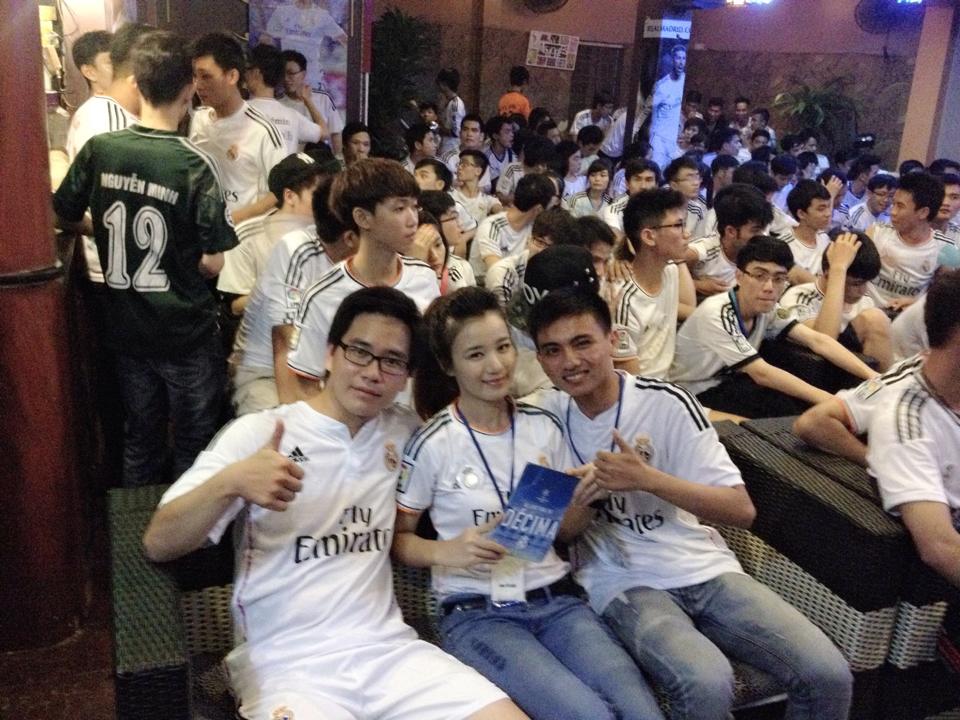 Phan Nguyễn Y Vân - fan nữ cực xinh của Real tại Hà Nội