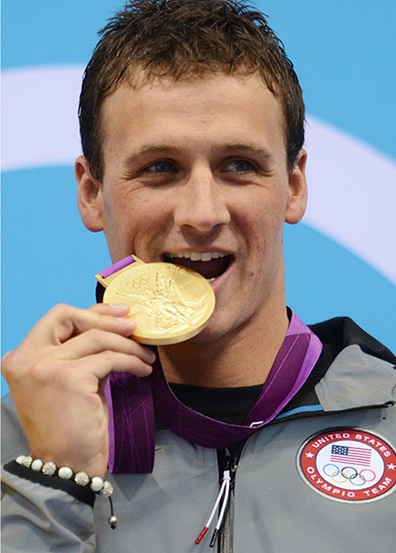 Ryan Lochte cũng không hề kém cạnh