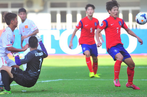 U19 Hàn Quốc sung mãn hơn hẳn U19 Việt Nam