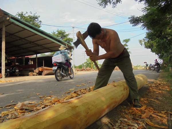 nhà-gỗ, nhà-sàn, đại-gia, chịu-chơi, tâm-linh, đầu-tư, truyền-thống, nghệ-nhân, quê-nhà. thạch-thất, canh-nậu, hương-ngải