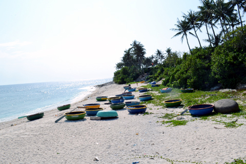 Lý-Sơn, đảo-Bé, An-Bình, đảo-lớn, giặc-Tàu-Ô, hang-kẻ-cướp, kho-vàng, đảo-hoang