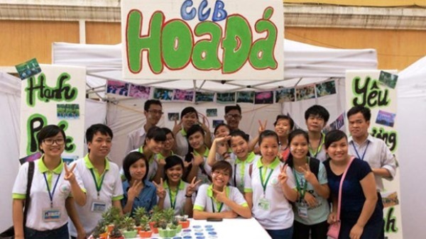 Thuận là thành viên tích cực của CLB Hoa đá.