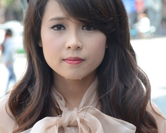 Cuộc sống thiếu thốn tình thương của hot girl Việt