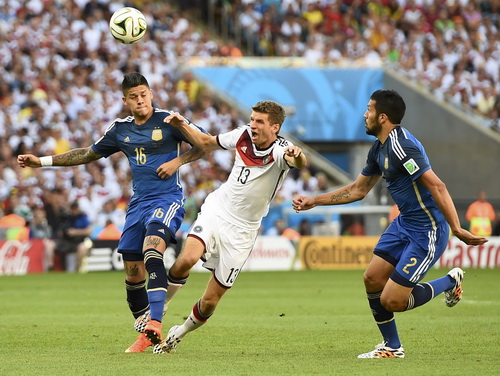 Thomas Mueller (13) chỉ nhận Quả bóng bạc