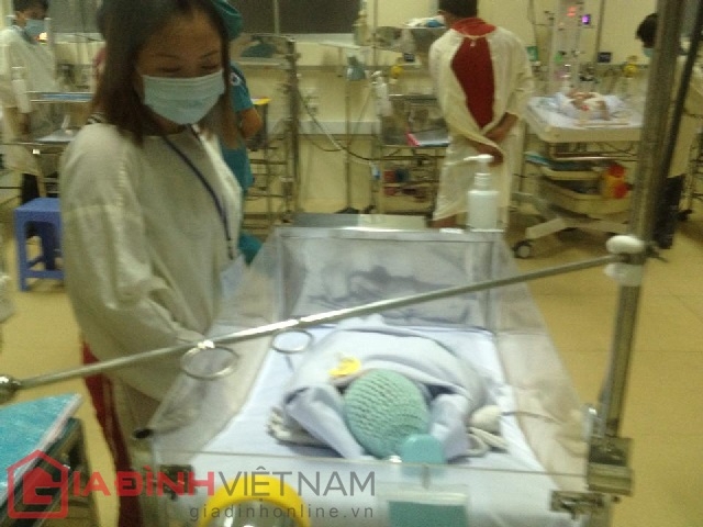Huy vẫn được chăm sóc tại phòng cách li khoa chuyên sâu trẻ sơ sinh bệnh viện Nhi Đồng 1 TP. HCM
