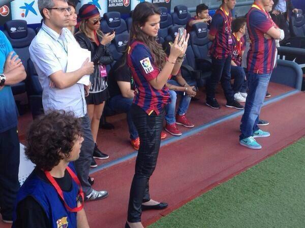 Bruna cũng thường xuyên tới xem Neymar thi đấu mỗi khi rảnh rỗi