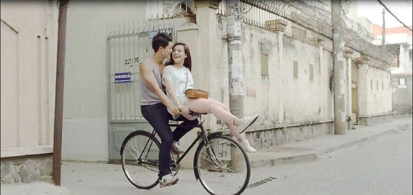  Ho&agrave;ng Th&ugrave;y Linh đ&atilde; c&oacute; nhiều phen 