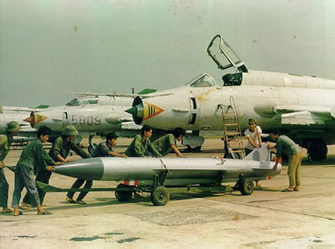Tên lửa Kh-28 trang bị cho máy bay cường kích Su-22 Việt Nam