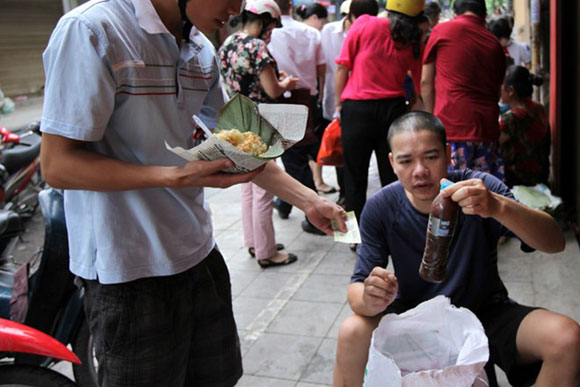 Độc nhất Hà thành Hàng chè năm bán 1 mùa ngày bán 1 giờ