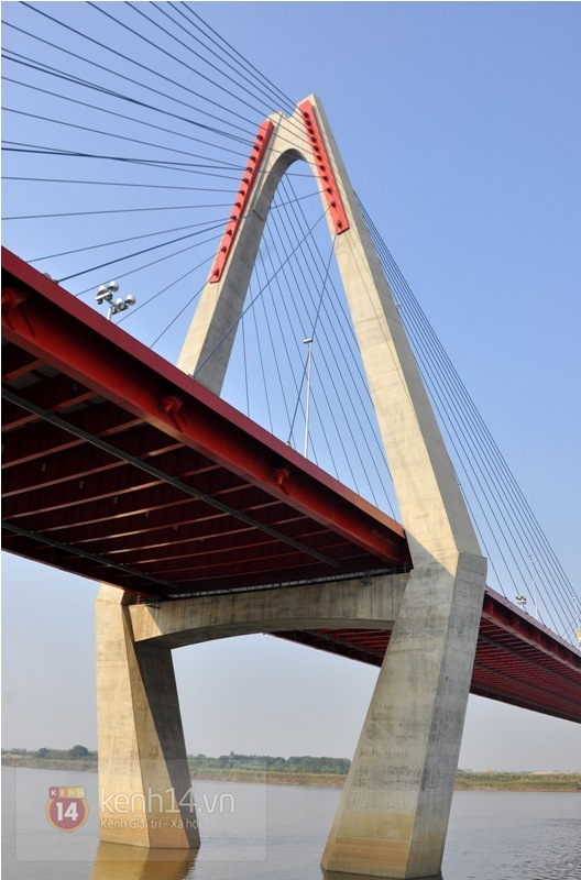 Cận cảnh cầu Nhật Tân - cây cầu dây văng dài nhất Việt Nam trước ngày thông xe 4