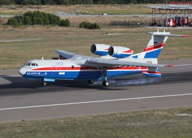 Be-200 có khả năng cất hạ cánh trên đường băng ngắn.