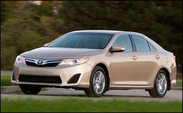 Toyota Camry 2014 giá 1,1 tỷ đồng