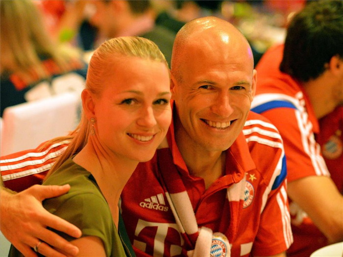 Vợ Robben