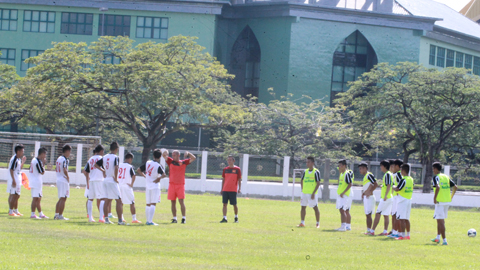 U19 Việt Nam vẫn chăm chỉ tập luyện dù gặp điều kiện không tốt