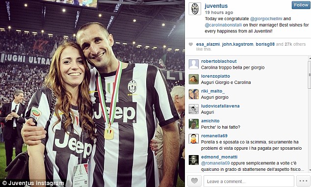 Hỗ trợ: bên câu lạc bộ Juventus Chiellini của truyền lời chúc mừng đến hậu vệ ngôi sao của họ trên kết hôn